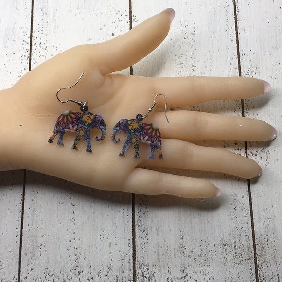 Elephant Acrylic Earrings - Picture 3 of 8